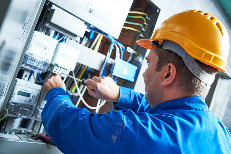Become An Electrician in Walsall West Midlands